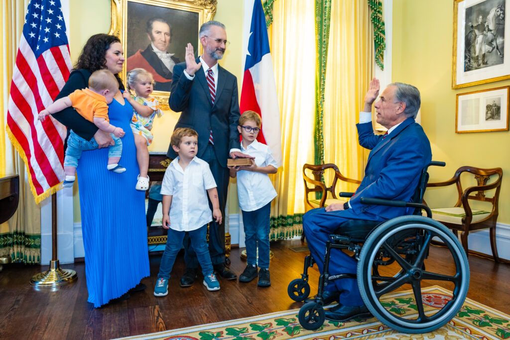 HaysWomen's tweet photo. ποΈ Get to know Kyle Hawkins
Running for Texas Supreme Court, Place 7. Appointed by Gov. Abbott, now seeking to retain his seat.
Learn more: https://t.co/AzNKIInBC8
#hcrw #TFRWLeads
Political advertising paid for by Hays County Republican Women. https://t.co/kajlRQKsH8