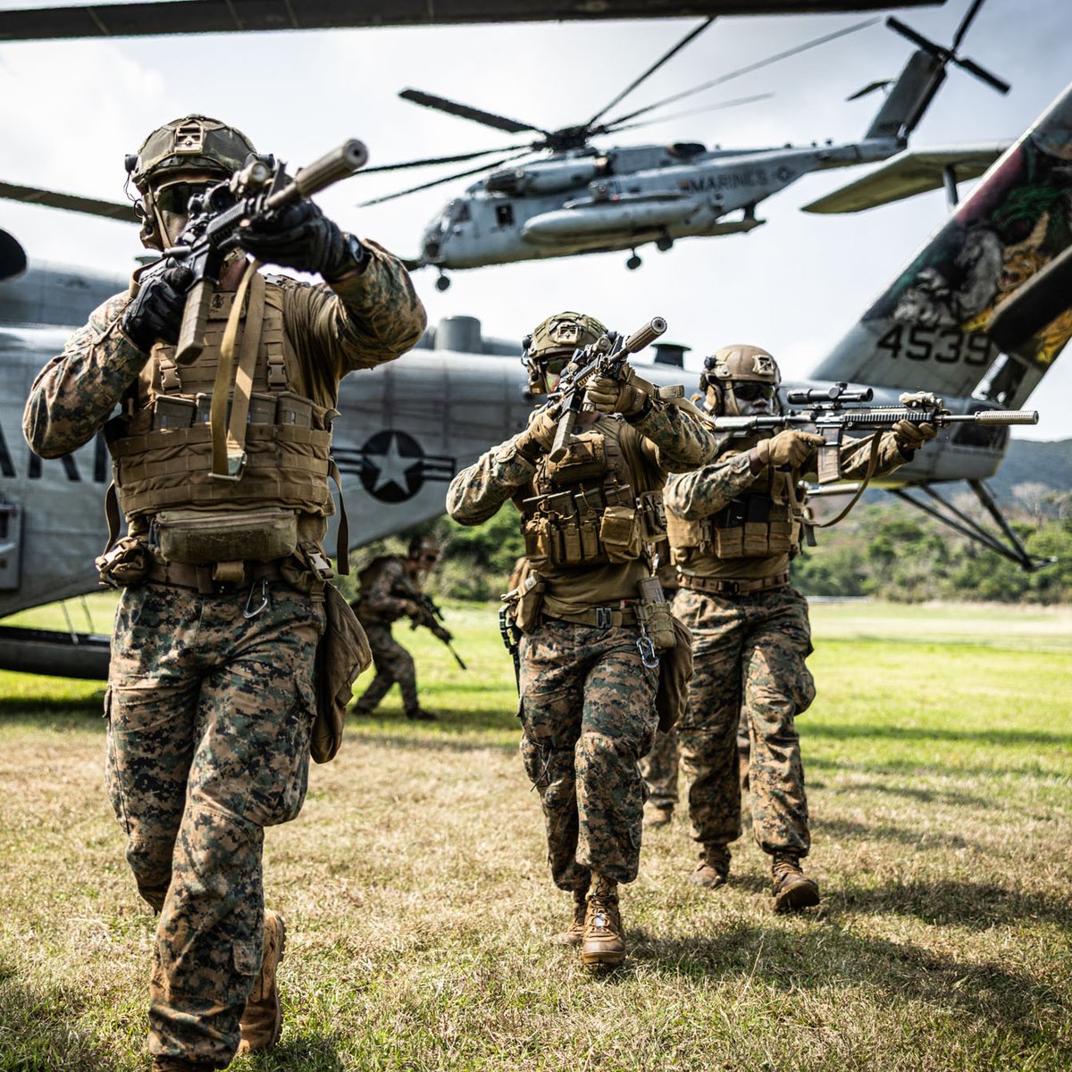 USMarineCorps's tweet photo. As the Nation’s force in readiness, Marines are always prepared to respond to any crisis, anywhere in the world. Will you be one of the few who will answer our Nation’s call? https://t.co/Fmn1R3CuKR