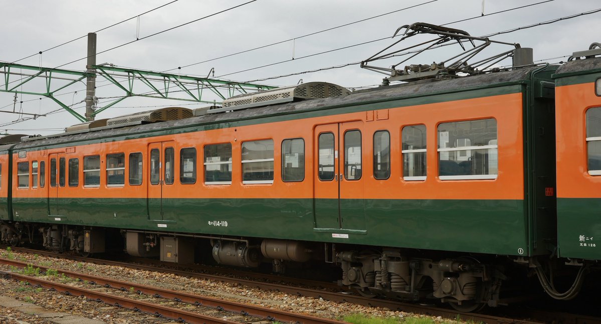 IideExpress's tweet photo. 吉田駅で
モハ114-119　モハ115-133
2015.06.21 https://t.co/BnVWz3JhYP