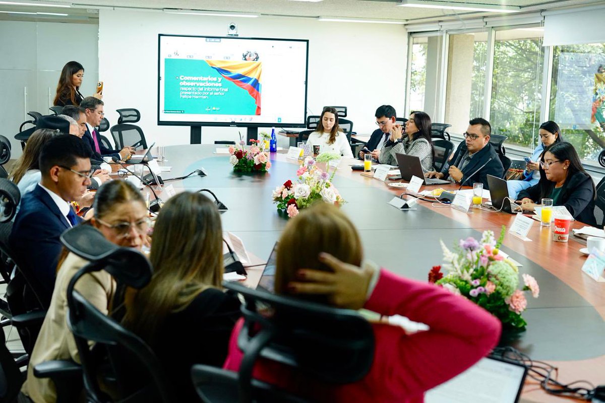 igacColombia's tweet photo. Hoy, nuestro Director General, Jairo Alexis Frías, participó en la sesión 134 del Consejo Directivo de la @AgenciaTierras.

En esta reunión, que contó con la participación de entidades estatales y representantes de comunidades indígenas, negras, afrocolombianas, raizales, palenqueras y campesinas, se presentó y dialogó sobre:

📃El estado actual de la Agencia.
✅Los retos frente los temas de formalización.
💪Las propuestas para avanzar de manera estratégica y eficiente en materia de tierras.