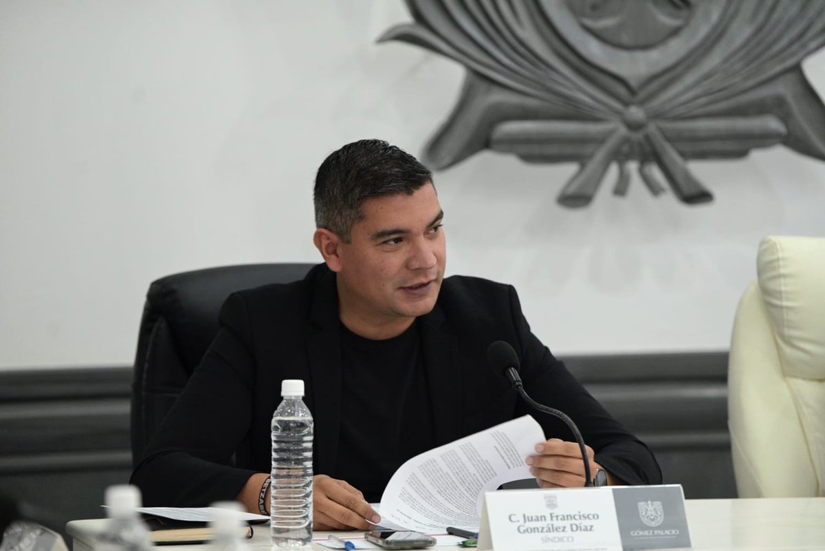 dionelsena's tweet photo. Aprueba Cabildo de Gómez Palacio 12.2 millones de pesos para construir 100 cuartos adicionales... Por lo que a propuesta del Copladem, la alcaldesa @BetzabeMtzA informó que se modificará el programa de obras para priorizar vivienda digna y pavimentación en beneficio de las familias gomezpalatinas.