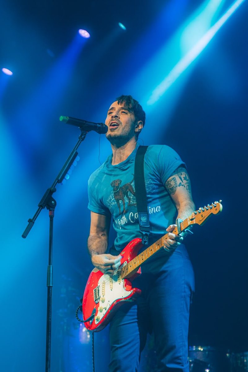 cometaliteraria's tweet photo. Te amo muchísimo, @jose_madero. 

Gracias por tu música y por poner en letras lo que muchas veces no sé cómo expresar.  Qué bonito es verte brillar. https://t.co/IYqEPah8jM