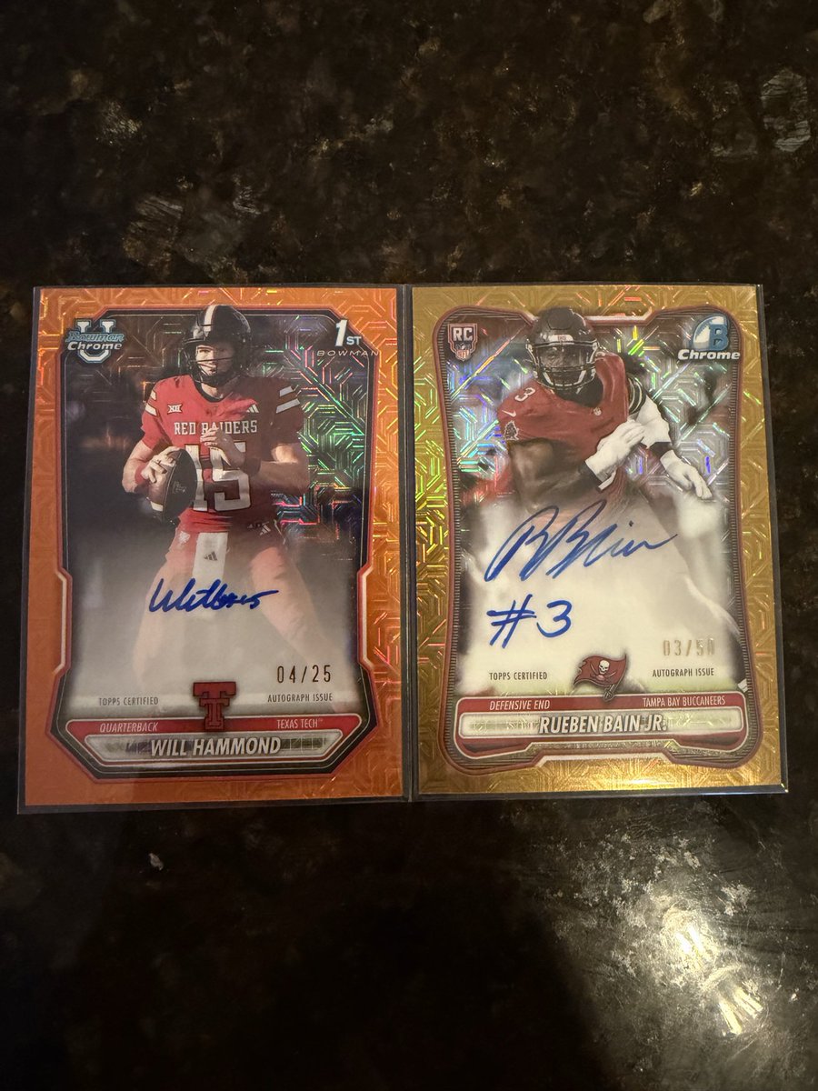 RipSeasonCards's tweet photo. 🔥 TWO AUTO BANGERS out of the latest 2026 Bowman Football box!

🟠 Will Hammond 1st Bowman Chrome Auto — 04/25
🟡 Rueben Bain Jr. Gold Chrome RC Auto — 03/50 — #3 inscription

Low-numbered ink on BOTH autos. This box absolutely delivered. 💥

@CardPurchaser 

#TheHobby #BowmanFootball #BowmanChrome #SportsCards #CardCollector #RipSeasonCards