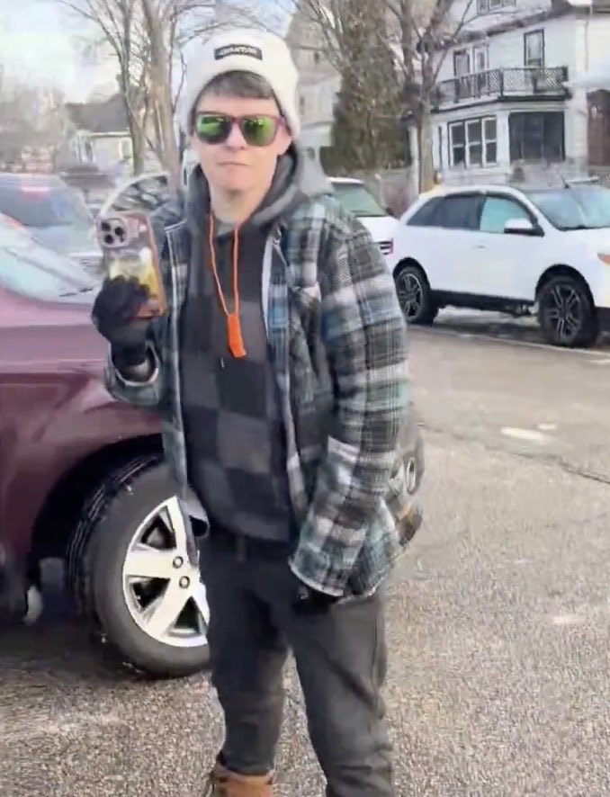 Badhombre's tweet photo. Temu Ellen here is literally on tape instigating her lesbian lover to step on the gas. Renée got shot in the face, in large part thanks to her. That she wasn’t charged with second-degree manslaughter at a minimum, and is instead living lavishly off a GoFundMe, is outrageous. https://t.co/JyqbxCV6w1