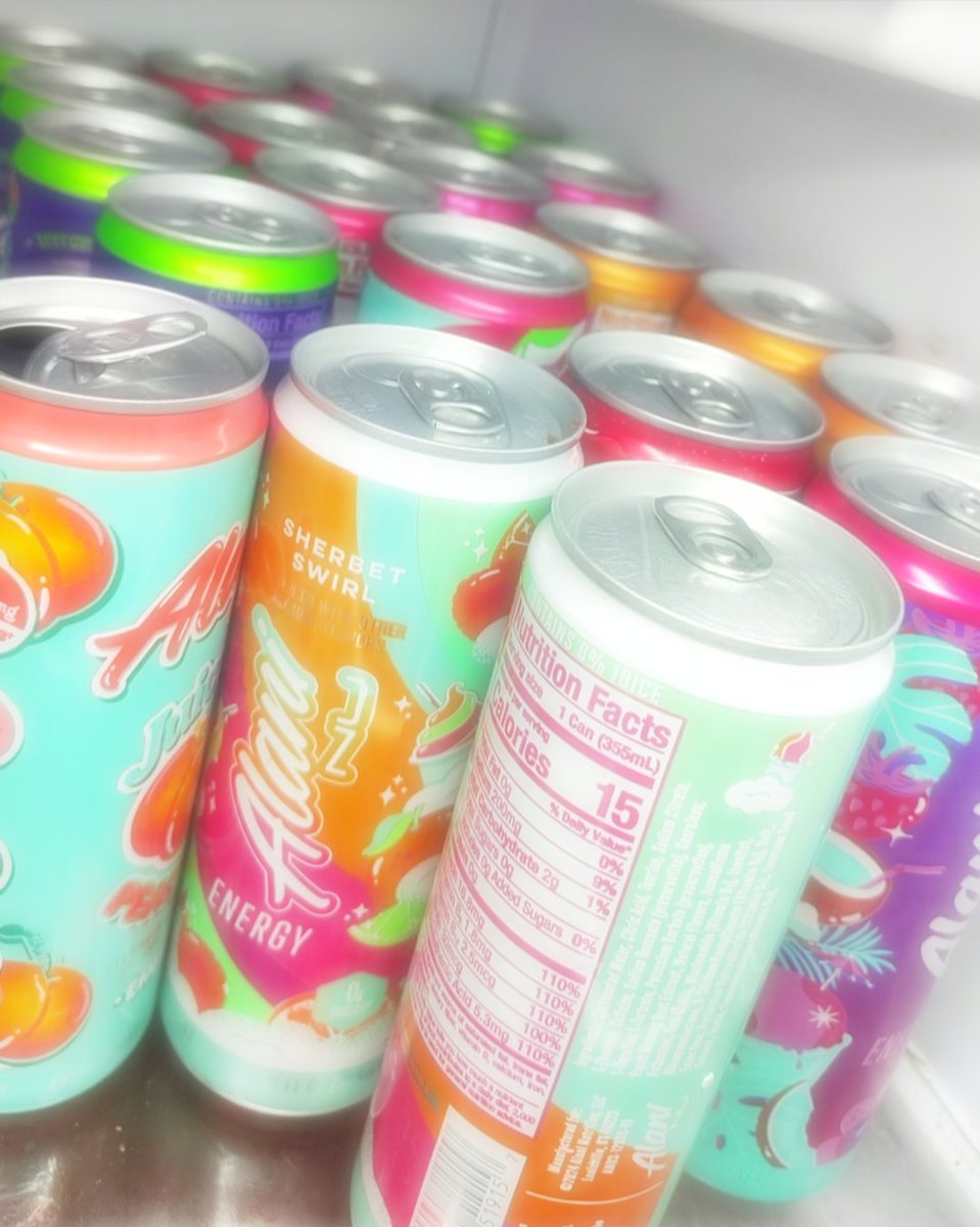 screamopikachu's tweet photo. Edrtwt try and guess what my favorite drink is.... https://t.co/OUWfbIP6Lq