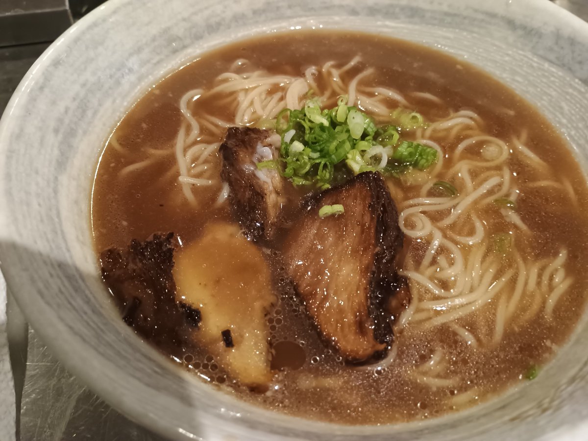 VerywellSeido's tweet photo. October 1st 

Today's lunch at my workplace 

I made soy sauce ramen 🧑‍🍳🍜 
Simple is the best 😉😋👍

Health inspector came in lunch time 😔 
We need to clean up 😊🧽✨💪

No time to break 😅 https://t.co/ZfikudH9Mq
