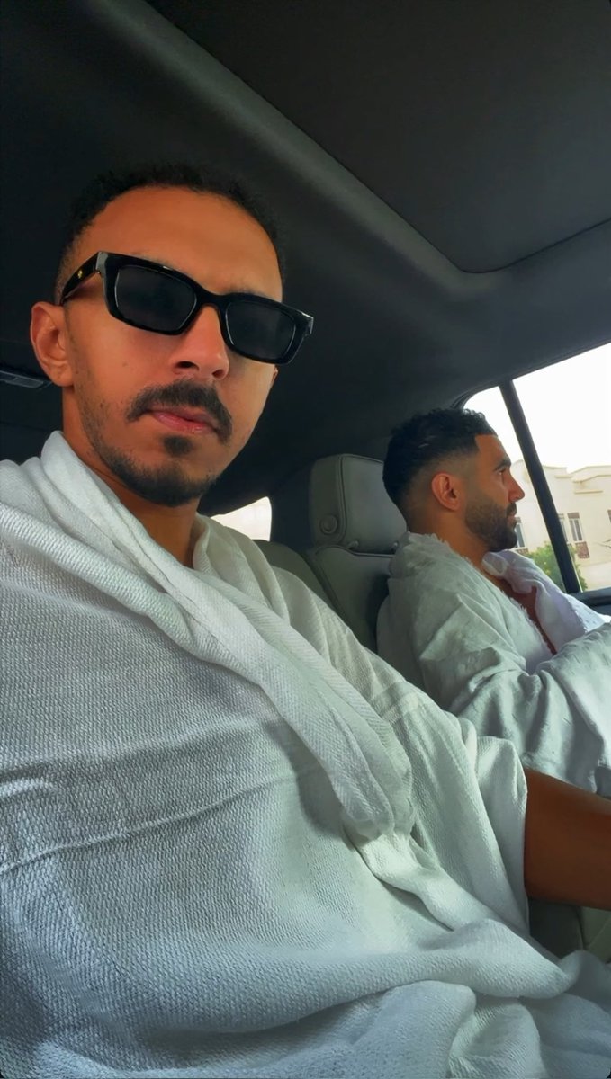 Rm7world's tweet photo. رياض محرز برفقة عائلته لأداء مناسك العمرة 🤍🙏🏻 https://t.co/n2QOVHbmnv