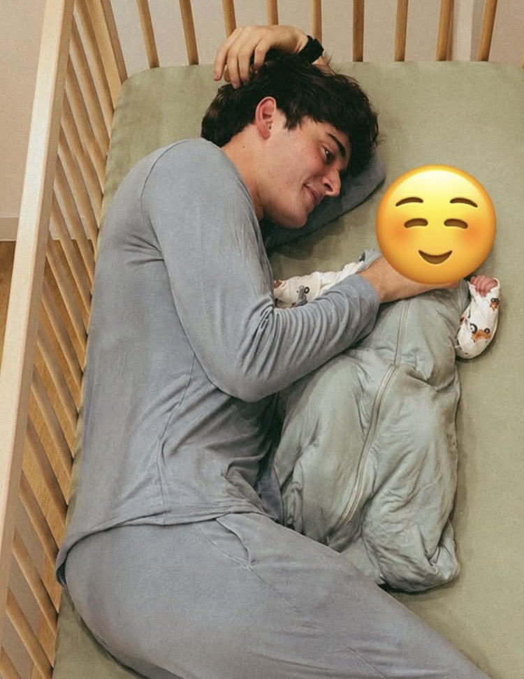 Iattesmatcha's tweet photo. FINN’S HUSBAND https://t.co/ImHUrUwpFg