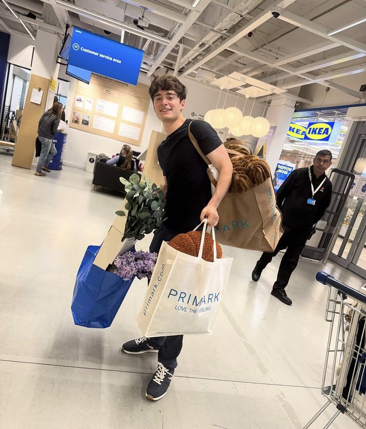 Iattesmatcha's tweet photo. FINN’S HUSBAND https://t.co/ImHUrUwpFg