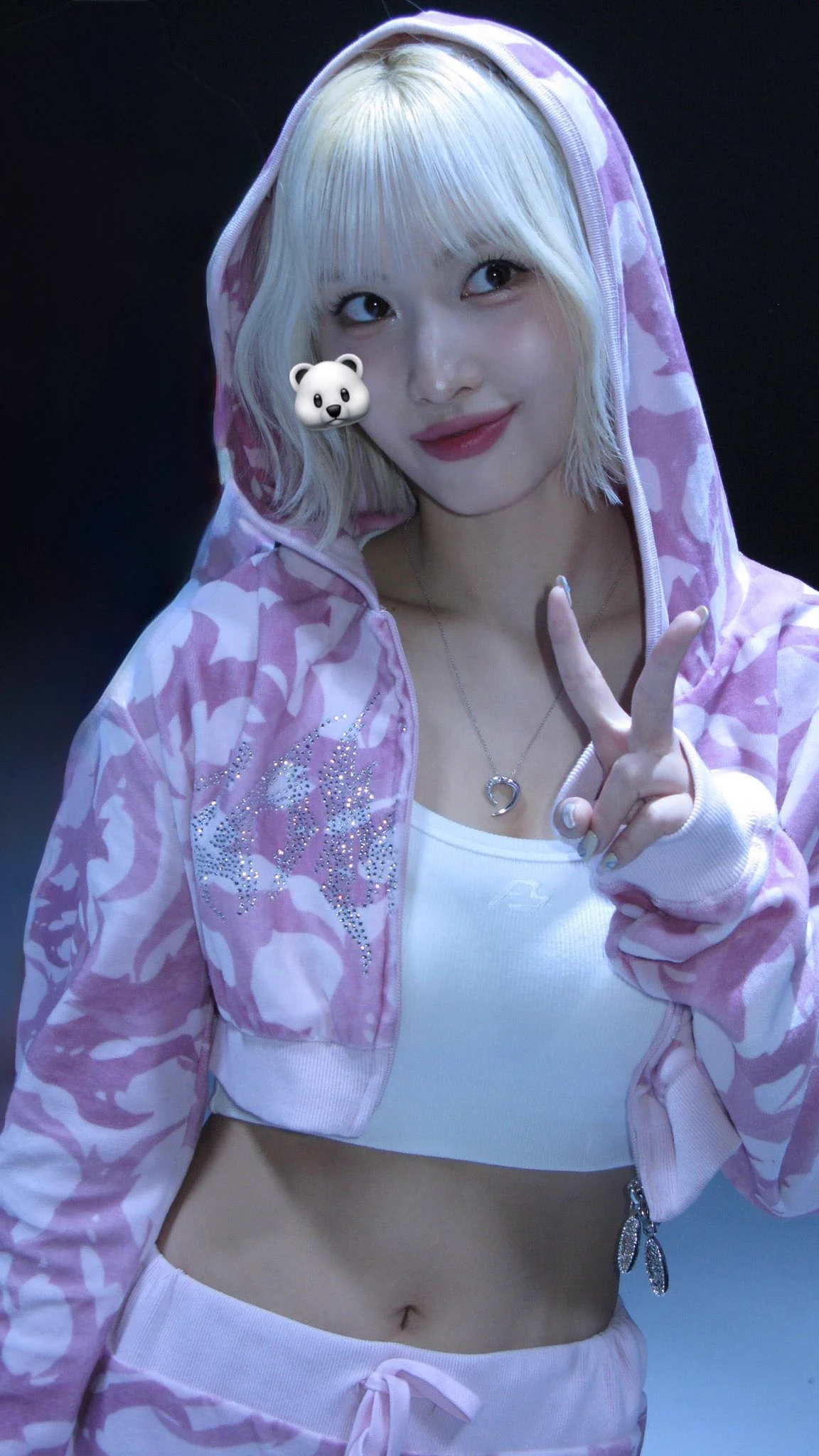 momo pics on X / X