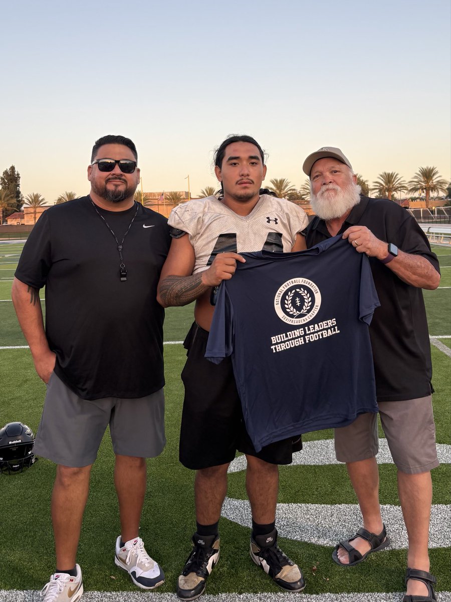 NFFSGV_Pasadena's tweet photo. Congratulations Jeremiah Alcantara NFF SGV/Pasadena Chapter 
Defensive POTW @NVfootball58 @NFFNetwork @SGVNSports @coachmark_48 @tspeterson40 @GabrielNDuarte_ https://t.co/VAnBpwL0gF