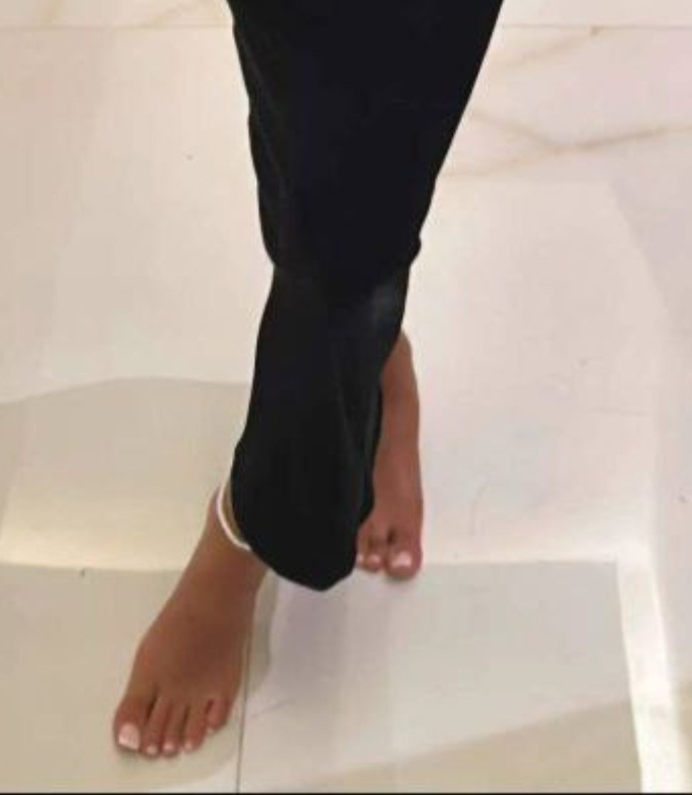 ReineEspee's tweet photo. jannat et hatice on a la 2 des meilleurs beubeu qui existent mais surtout aussi 2 meuf au pieds juste incroyable.😝😋 https://t.co/5D2b5GK3le