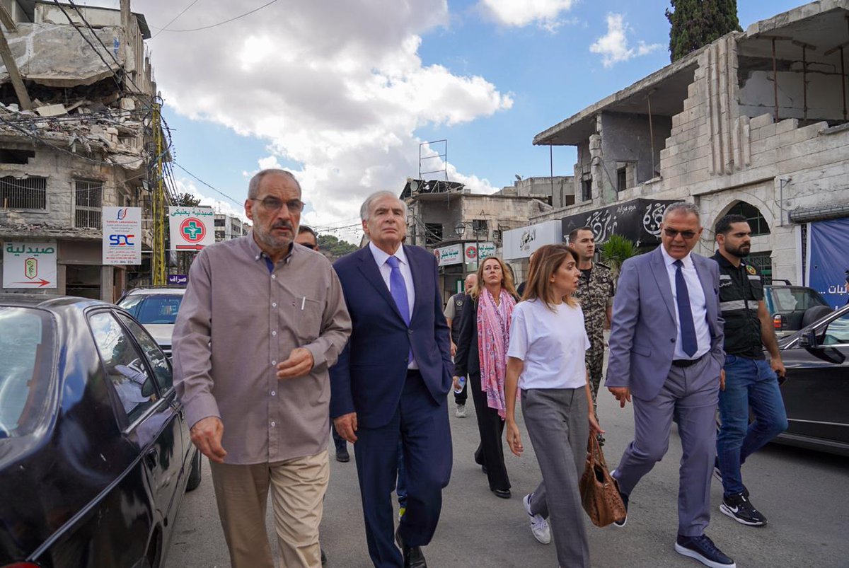 UNSCOL's tweet photo. على الرغم من الدمار واسع النطاق، أشاد السيد أرنو بإرادة نساء ورجال وأطفال النبطية التي لا تنكسر ، وتصميمهم على البقاء وإعادة بناء حياتهم ومنازلهم ومدينتهم. https://t.co/UGnU4hoN5E