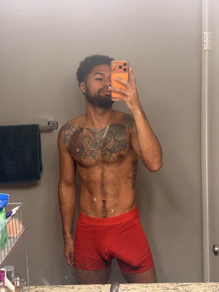 3Xbodega's tweet photo. I think red is my color https://t.co/UXDWsTDI2U