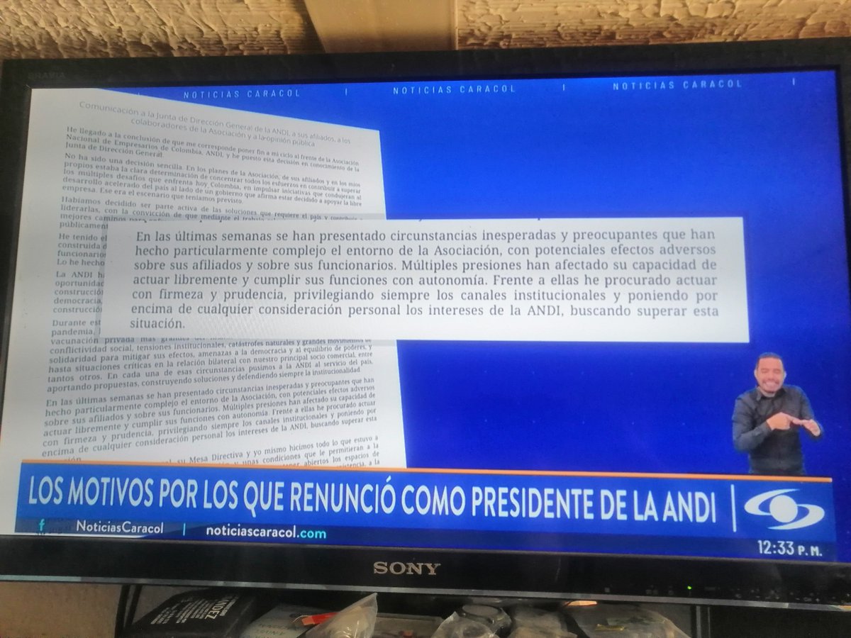 Jlmedina168's tweet photo. Otro milagro de aguevardo!
@BruceMacMaster, un férreo opositor de Petro, lo acaban de sacar de la presidencia de la ANDI.
No renunció, lo echaron porque el gremio empresarial prefirió arrodillarse al gobierno.

Al final, dictador no fue Petro, sino Abelardo.
¡Disfrute lo votado! https://t.co/upDT17jCYf