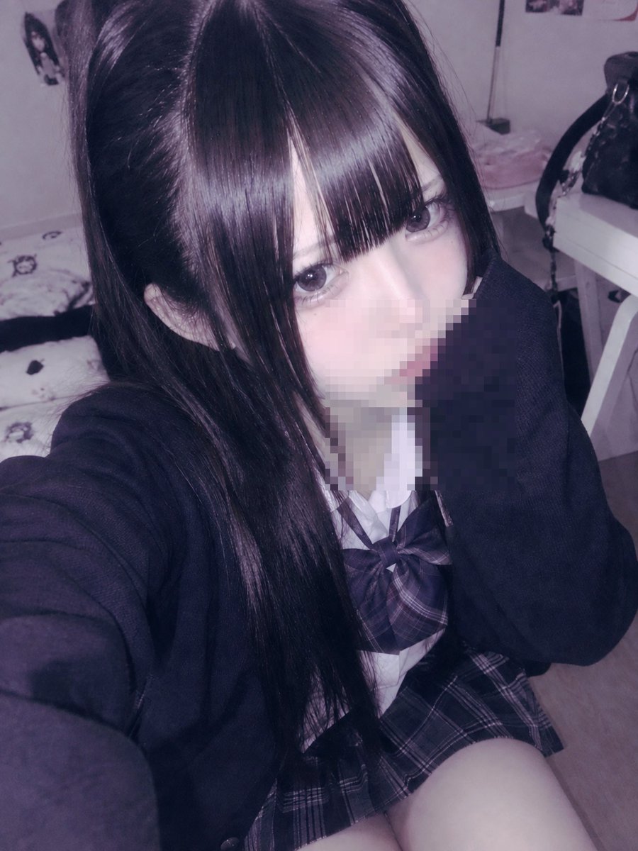 CCN08vv's tweet photo. 制服似合うjk になりたかった　#裏アカ女子と話したい #裏アカ女子　#裏���男子 https://t.co/1ABz7DXtC1