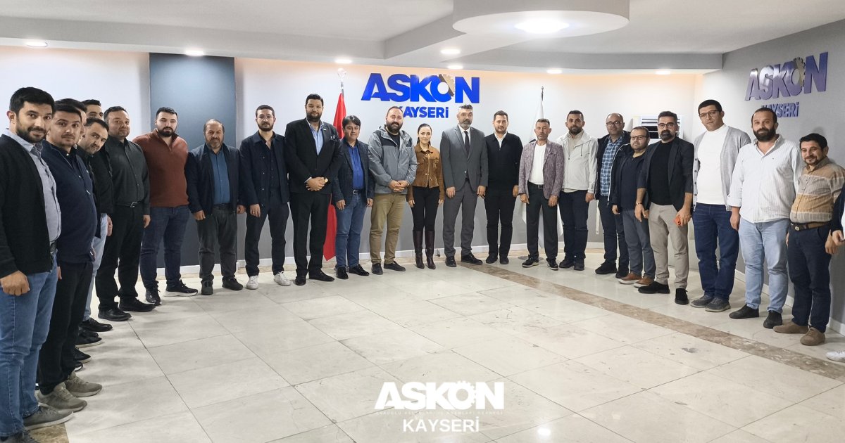 kayseriaskon's tweet photo. Aylık olağan yönetim kurulu toplantımızı dernek merkezimizde gerçekleştirdik.
Toplantımızda Kayseri iş dünyasının gündemindeki konular üzerine değerlendirmelerde bulunduk.
Alınan kararların derneğimiz, üyelerimiz ve Kayseri iş dünyamız adına hayırlı olmasını diliyoruz.
#ASKON https://t.co/MW2hGAMkD7