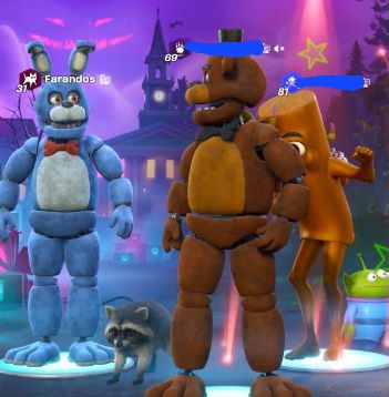 LoreKing_'s tweet photo. "Yeah they replaced chica with Triple T." https://t.co/mnyCyeHhN4