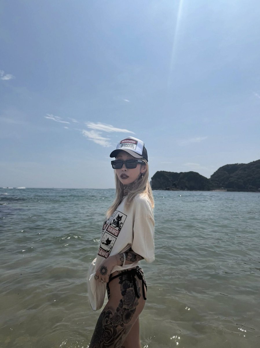 832Koll's tweet photo. 健康診断終了〜！！
なんともなくて安心
頑張ったご褒美に🥛 https://t.co/0sSzqcHGpl