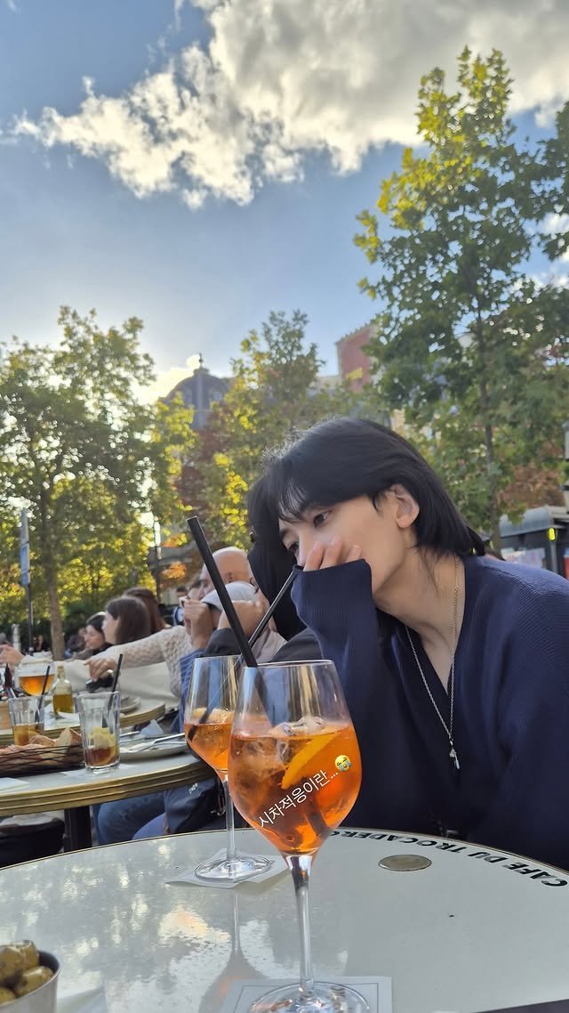 solacememory's tweet photo. being jetlagged is...😭 https://t.co/2ksSnpt5V2