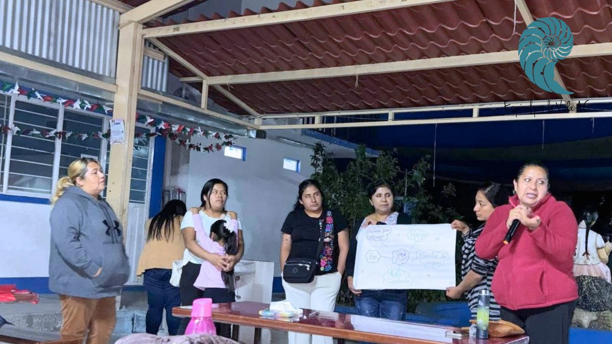 EspiralAC's tweet photo. 📰📌El 28 de sept iniciamos en Ixtlán de Juárez el Curso Híbrido “Educación Emocional para la Prevención y Detección de la Violencia Familiar y el Abuso Sexual Infantil” con madres, padres, docentes y cuidadores.
 
#EducaciónEmocional #PrevenciónDeLaViolencia  #EntornosSeguro https://t.co/LWcLzP8Aws