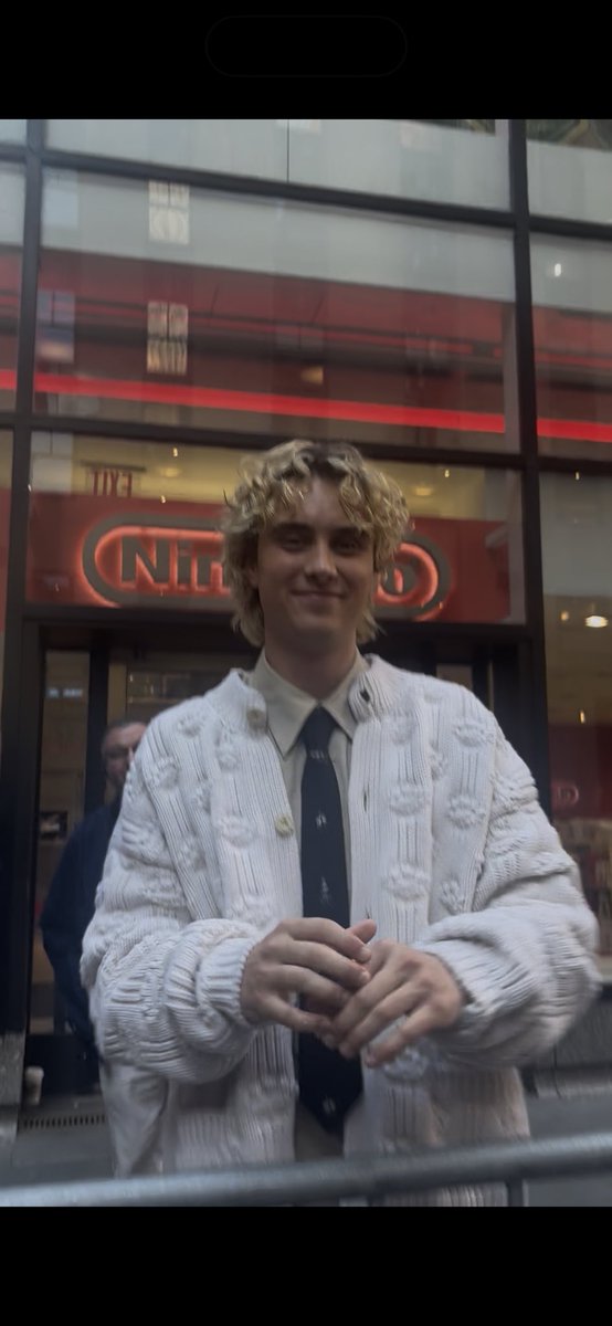 bibaddie98's tweet photo. I really can’t process right now. This man is a cinnamon roll okay? Joseph Zada really is the people’s prince. https://t.co/YYk0XDeeMM