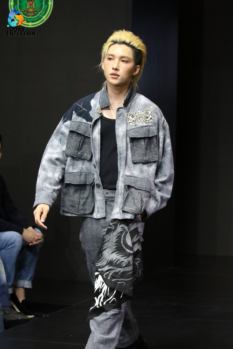 todayentth's tweet photo. "โนอึล ณัฐรัชต์" ร่วมเดินแบบในงาน "Bangkok International Fashion Week 2026"

NOEUL AT SIAM CENTER BIFW26
#SiamCenterBIFW2026xNOEUL

#Noeulnuttarat
#SiamCenterBIFW2026 #BIFW2026 #SiamCenter https://t.co/XNzuXvB1Zy