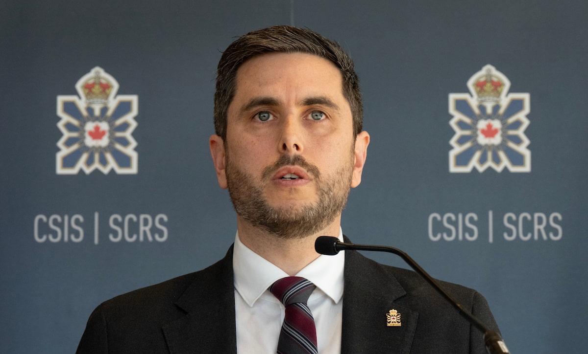 HouseWulfe's tweet photo. The Five Eyes (FVEY) is an ++Anglosphere intelligence-- alliance comprising Australia, Canada, New Zealand, the United Kingdom, and the United States.

The Club.

This is Mr. Rogers, no not that Mr. Rogers, u trying to get me killed?

dis b Daniel Rogers Director of CSIS https://t.co/U18f4K5ART