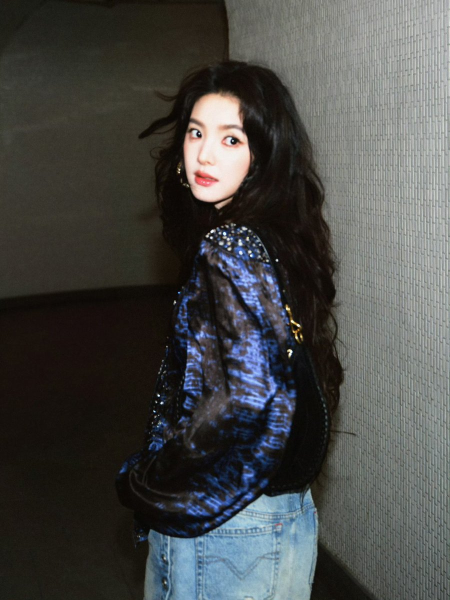 centlookbook's tweet photo. #ZhangRuonan ���若楠 in Isabel Marant FW26 for the Isabel Marant Summer 2027 Show at Paris Fashion Week https://t.co/PTJit1fk1q