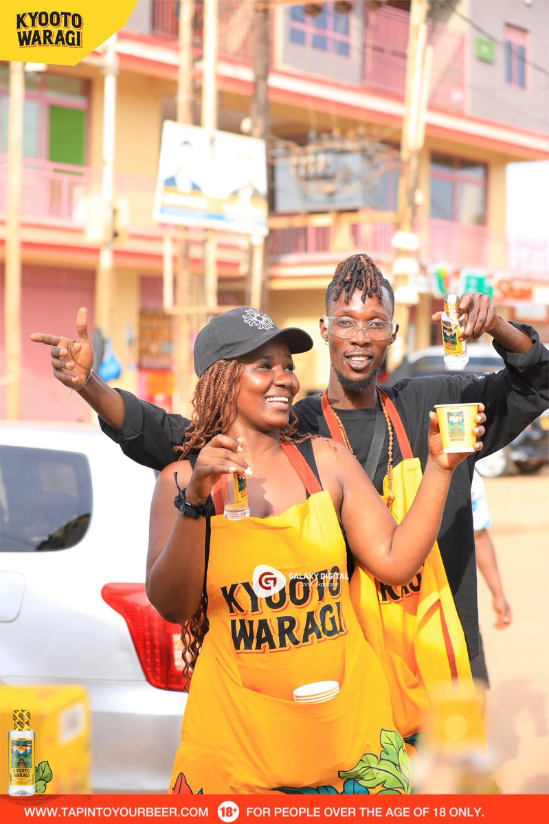 GalaxyFMUg's tweet photo. Kibumbiro streets have officially accepted the new taste of Kyooto Waragi 

#ZzinaLifeStyle | #KyootoGin | #StrongStartSmoothFinish https://t.co/J4SvLsFz1D