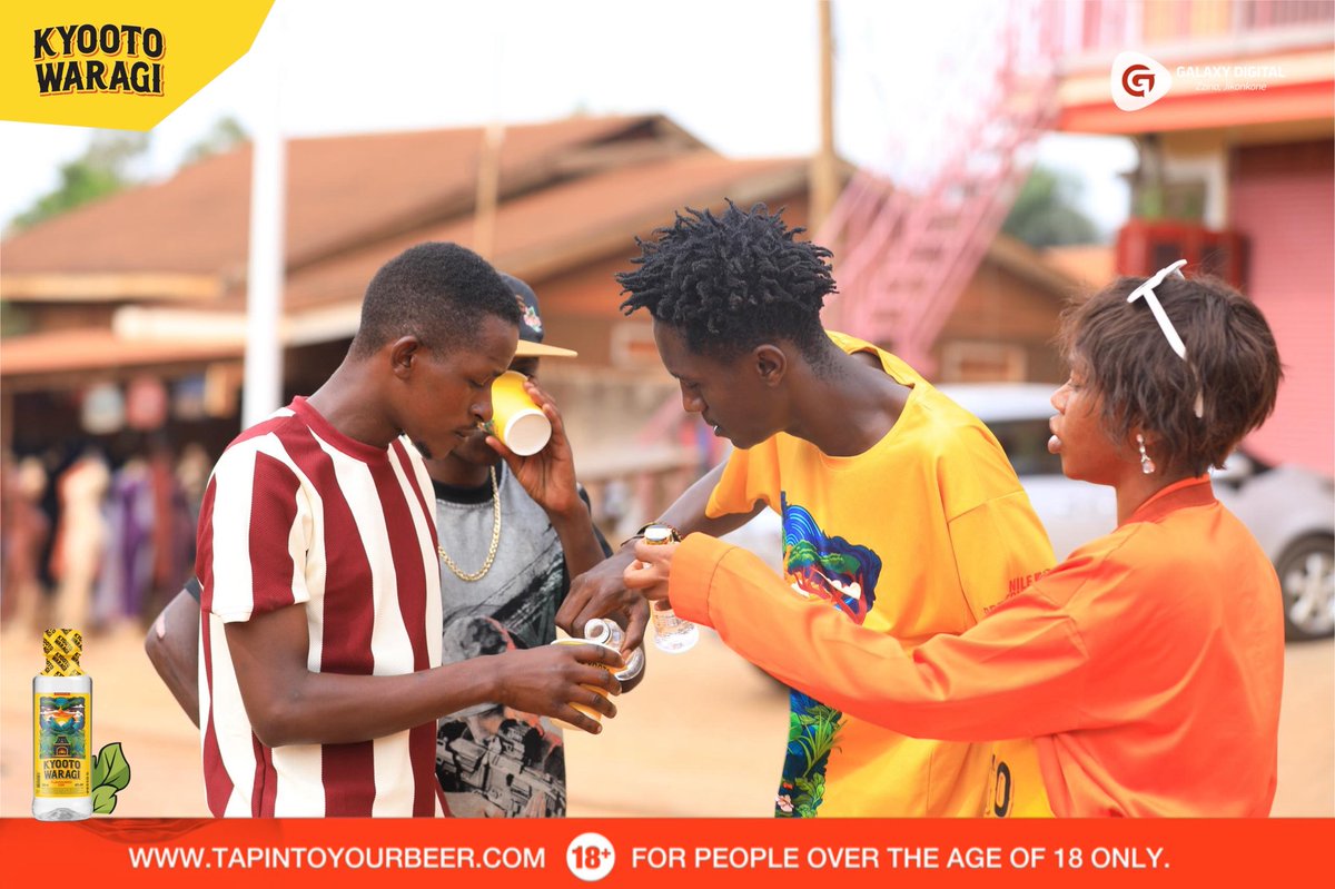GalaxyFMUg's tweet photo. Great people. Great moments. One unforgettable Kyooto Waragi 🚀 

#ZzinaLifeStyle | #KyootoGin | #StrongStartSmoothFinish https://t.co/WRa0gbEZyC
