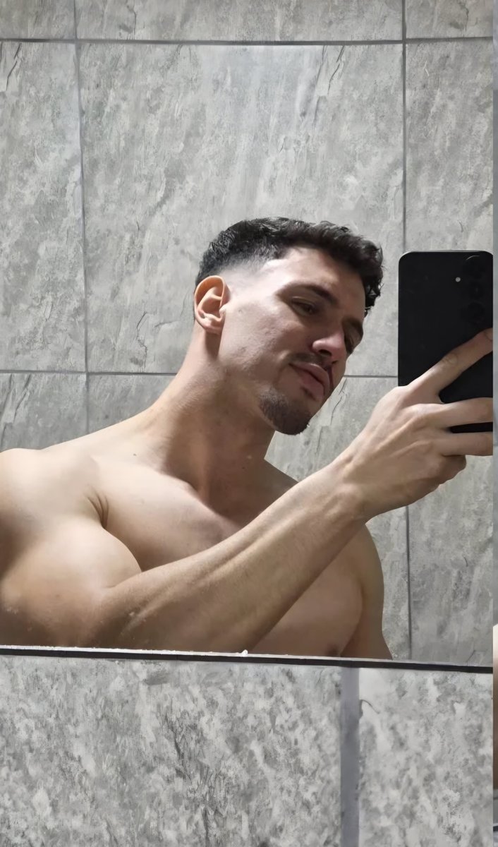 NvinCurioso015's tweet photo. Personal da Academia - Parte 1

Segue mais um relato gostoso pra vocês, dessa vez com o personal mais gato da minha academia

Se curtirem muito volto com a Parte 2 hein...

#fy #relato #gay #gostoso #incesto #academia #sexo #personal #academia https://t.co/a06ltu0T7h