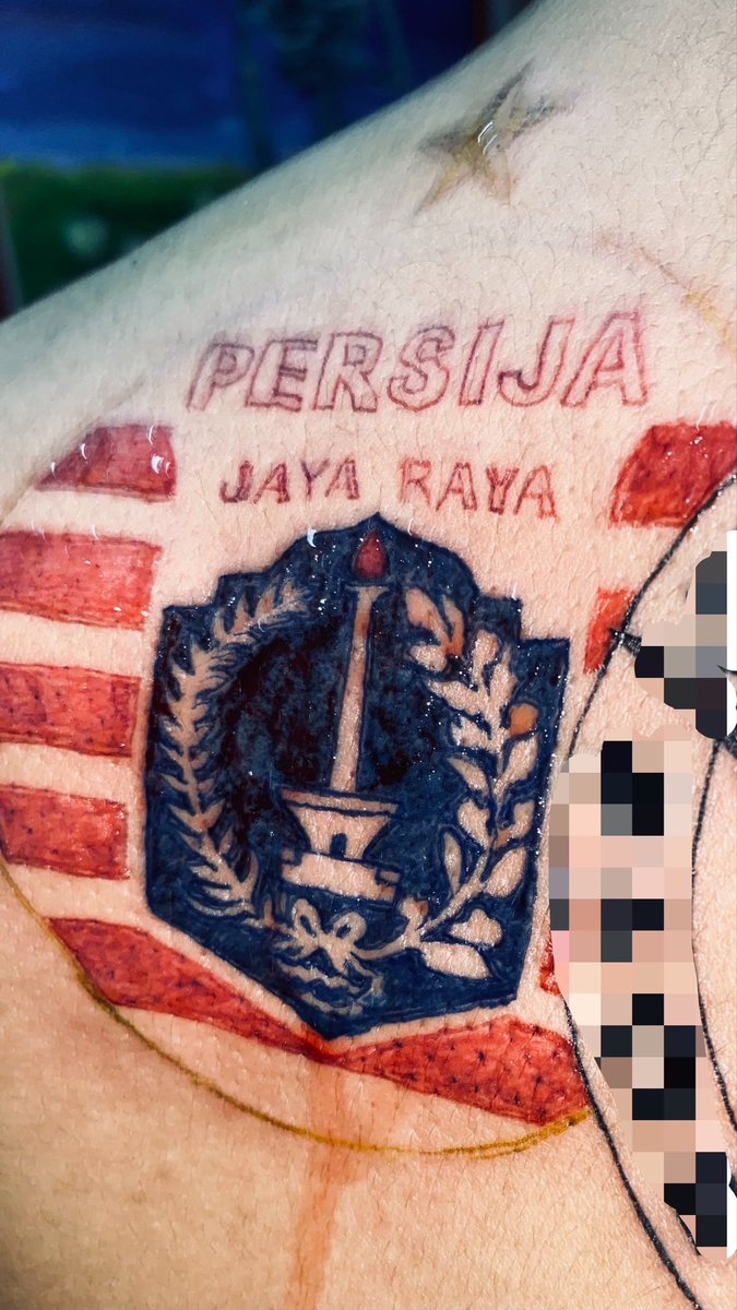 jktstyhighhh's tweet photo. c’mon we start this season seriously again, there is no reason not to support our crazy club, we have a chance to shine better, to death I love this club and this city with my friends who are always by my side!❤️ https://t.co/hKn5o30BCa