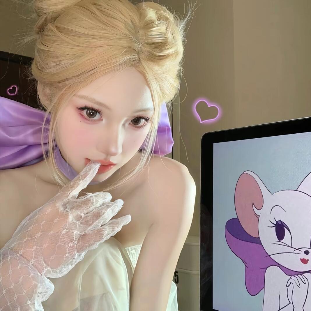 amanda98bt7's tweet photo. 老娘最后再说一遍， 我不要门啊，我要什么门啊， 想视频直接告诉我，我看到就发了， 只是一直发不完啊，不需要你们支持我什么， 点个赞留言 555 就好了 https://t.co/sgUJHpuLWz