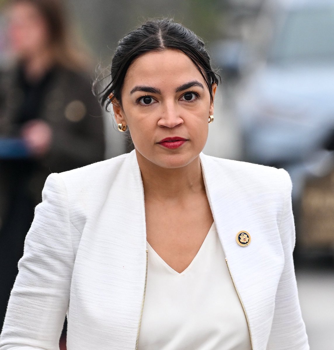 AOCtracker's tweet photo. AOC calls for “tuition-free public colleges across the United States”

These are common sense solutions to fix the education problem https://t.co/uopzLoveEo