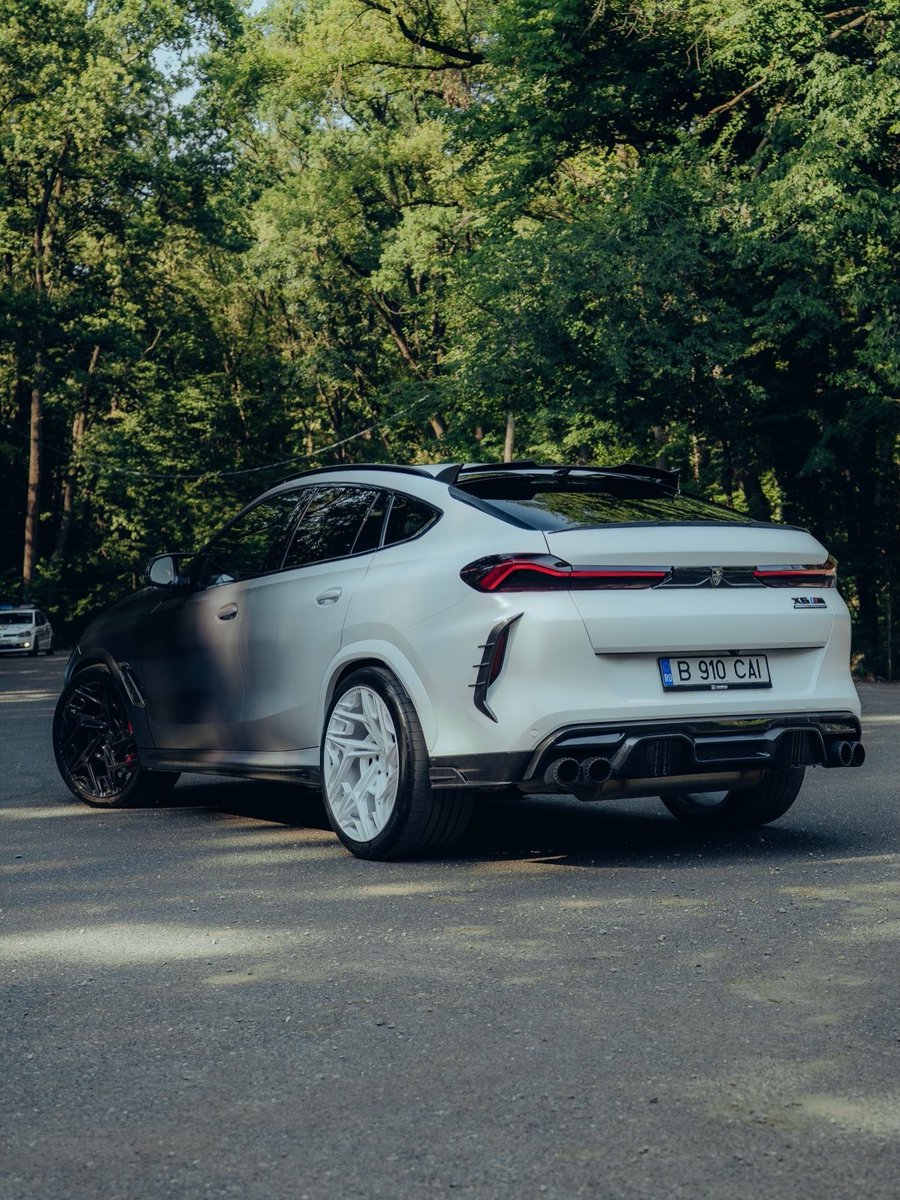 TheAutoHub's tweet photo. BMW X6 M Competition https://t.co/wwIDxlQKj3