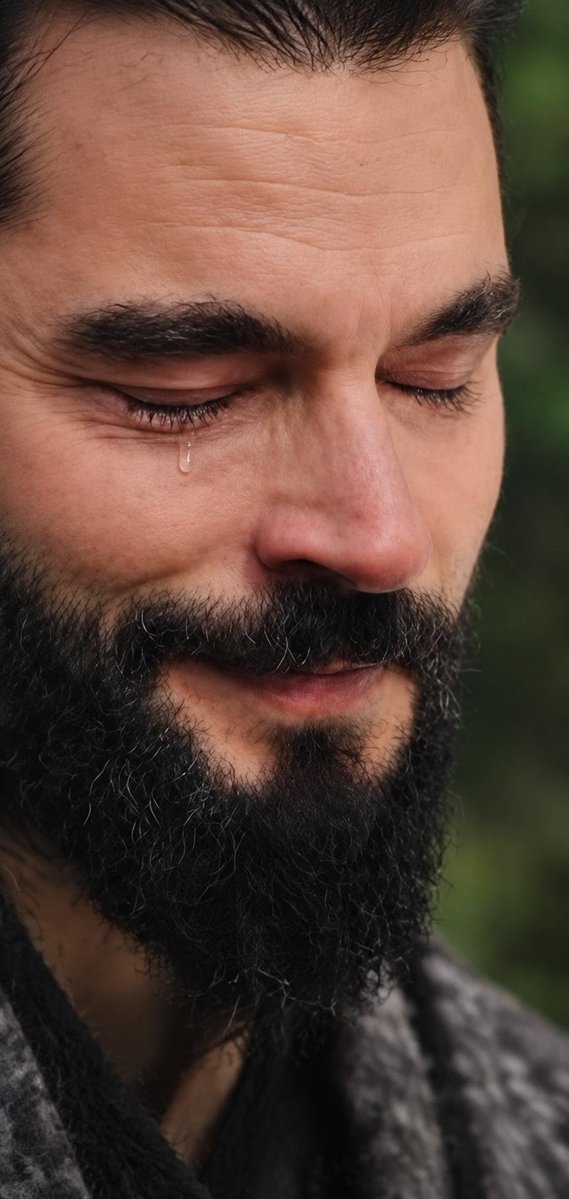 Peva681's tweet photo. Apoyo infinito 💫
#AkınAkınözü 
#AşkveTaht https://t.co/RPDeIDv6bx