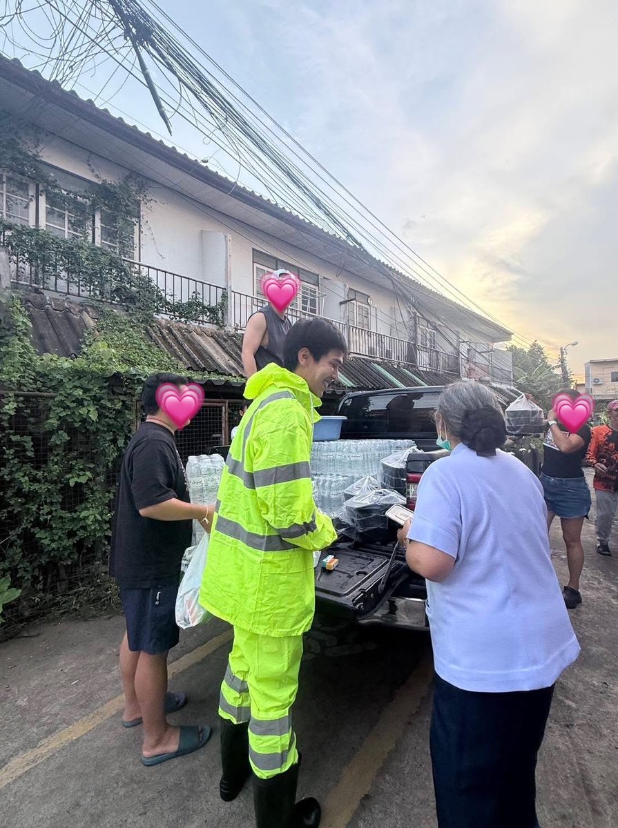 maowsom007's tweet photo. กำนันตรีออกไปช่วยเหลือประชาชนแล้วอย่าลืมดูแลตัวเองด้วยเน้อ 🥺🫶🏻 https://t.co/NIXOf07aha