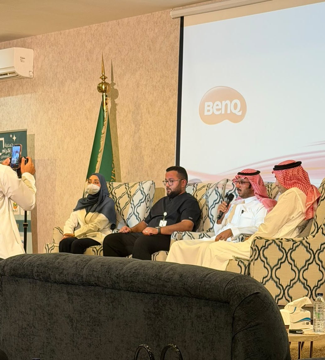WA6065's tweet photo. سعدنا اليوم بالمشاركة بملتقى #اليوم_العالمي_لكبار_السن برعاية جمعية إكرام المسنين @ekrammosineen والشكر موصول للجمعية والقائمين عليها والداعمين ولسعادة رئيس مجلس الإدارة الدكتور عبدالعزيز الغامدي@aziz2761 والمدير التنفيذي الأستاذ علي الزهراني @ali678aa 
لما يقدموه لـ #كبار_السن https://t.co/DeUUkC85UU
