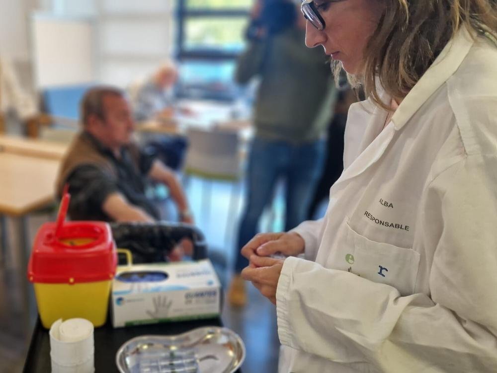 astursalud's tweet photo. 📢Salud llama a 𝘃𝗮𝗰𝘂𝗻𝗮𝗿𝘀𝗲 𝗳𝗿𝗲𝗻𝘁𝗲 𝗮 𝗹𝗮 𝗴𝗿𝗶𝗽𝗲 a toda la población infantil de hasta 13 años, que en Asturias suma cerca de 85.000 menores

📍El Sespa 𝗵𝗮 𝗵𝗮𝗯𝗶𝗹𝗶𝘁𝗮𝗱𝗼 𝟯𝟬 𝗽𝘂𝗻𝘁𝗼𝘀 para aplicar la profilaxis en horario de tarde y utilizará preferentemente una vacuna intranasal para niños y niñas de 2 a 13 años

Más ℹ️https://t.co/WKXWpEBL06