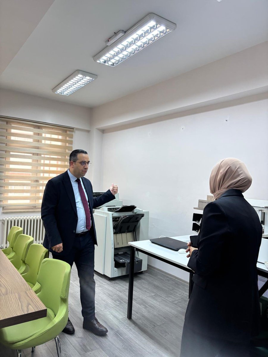 OdmTrabzon's tweet photo. Ölçme, Değerlendirme ve Sınav Hizmetleri Genel Müdür Yardımcısı Sayın Umut Erkin TAŞ, Trabzon Ölçme Değerlendirme Merkezi Müdürlüğüne ziyaret gerçekleştirerek bakanlık ve kurumumuz çalışmaları hakkında bilgi alışverişinde bulundu.
@mebodsgm
@erdalkilinc27
@hasan_uygun91
@Trabzon_MEM