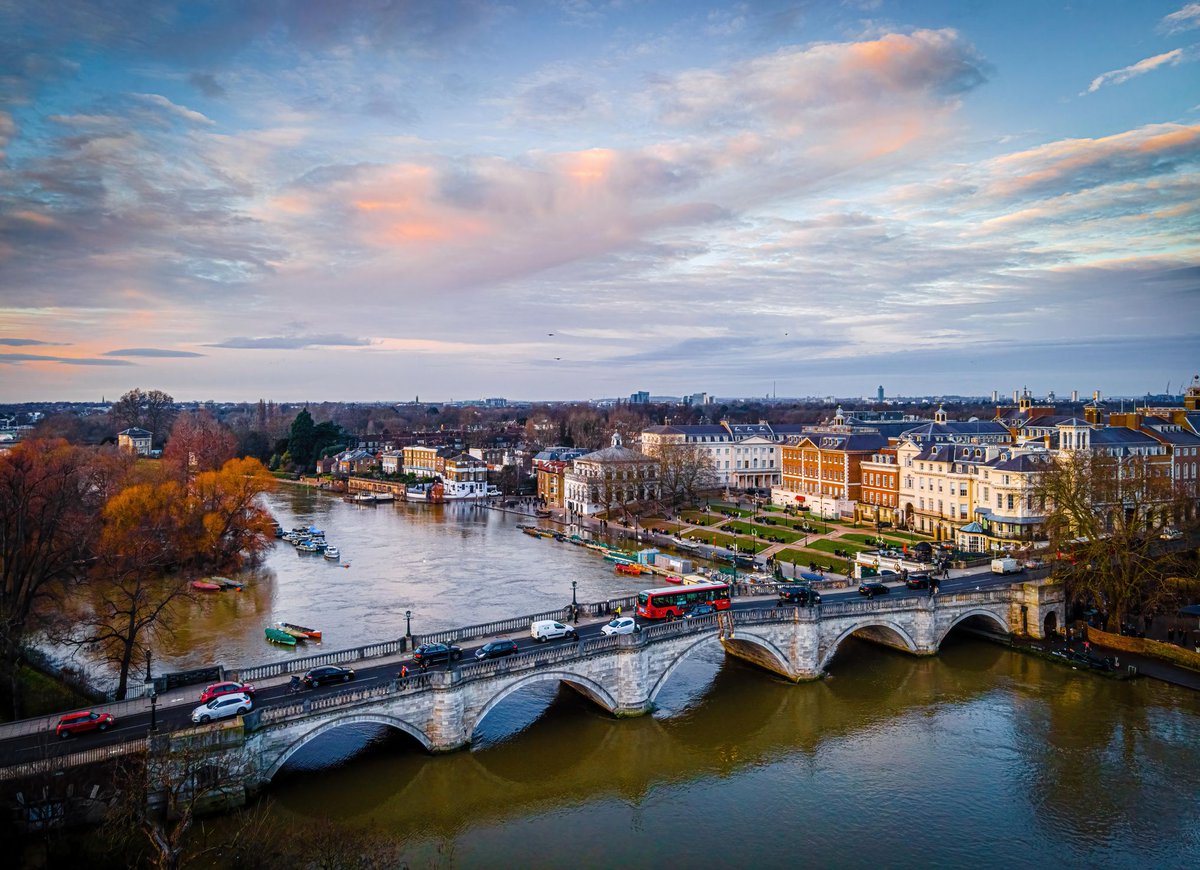LBRUT's tweet photo. Richmond upon Thames is London's most peaceful place to live 🏆

The title comes after all boroughs were ranked on factors like night-time noise, low crime rate, green spaces and proximity to nightlife! https://t.co/sMwe6n5svp