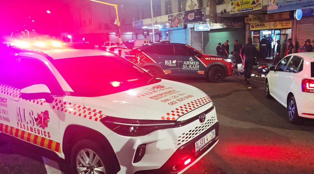 Abramjee's tweet photo. JUST IN:

Via ALS Paramedics:

Active crime scene in Prince Edward Street in Durban CBD where multiple people have been shot. At this stage it is reported two people have sustained fatal injuries and two others sustained gunshots wounds. The scene is active. https://t.co/bl0B7LjmSL