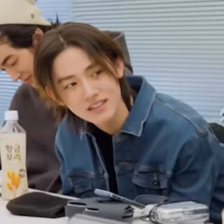 pinkseann's tweet photo. pulling that mullet back https://t.co/GXsWnESYkg