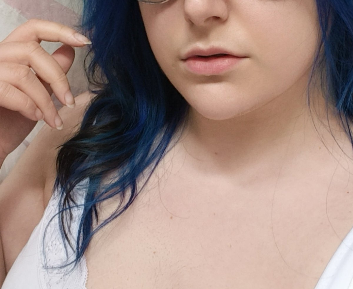 FUCK4WA's tweet photo. When I was blue (probably ill delete later) https://t.co/qNjoVxVsWp