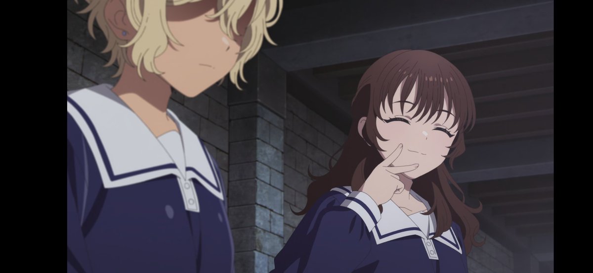 fakeport's tweet photo. Her doing that with her fingers specifically when referring to yuri couples is WILD https://t.co/PSfLqrflaN