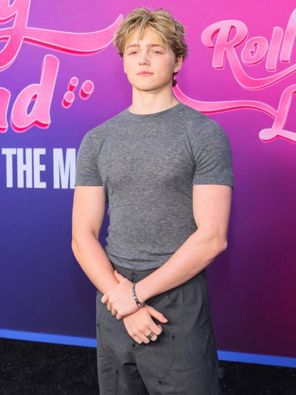 owenconnvery001's tweet photo. Chris looking huge now https://t.co/0kY32VltZ9