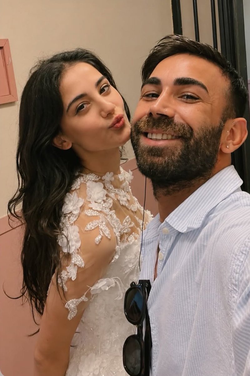 heliiniim's tweet photo. 📲| Helin via akdgszr instagram story
"Our one and only team and their diclem 🐣" 
#HelinKandemir
#SevdiğimSensin https://t.co/Z1XE9enBHx
