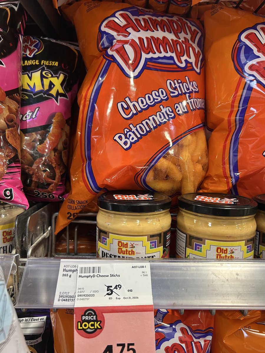 kraggits's tweet photo. Thoughts on the state of junk food prices in the maritimes? How does this compare across the clicks? #snacks #guiltypleasure #pricecheck #NS https://t.co/gJyFAkwRxk