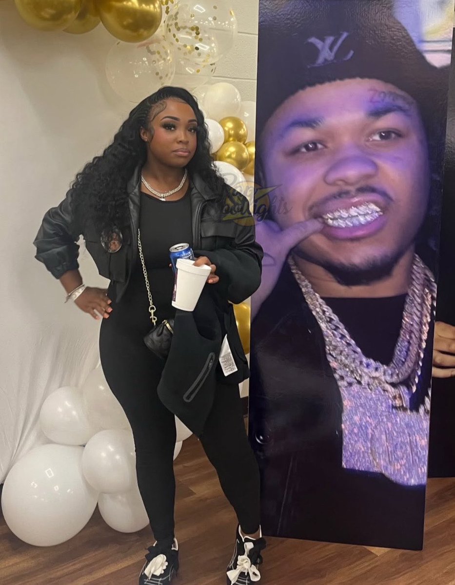 212mediaTV's tweet photo. Bloodhound Q50 had his whole roster at his funeral 😵‍💫 https://t.co/C409Bk5zcu